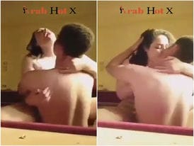 سكس مصري لعنتيل ينيك عشيقته اللبوه ام بزاز كبيره و يصورها و هي عماله تقوله نيكيني