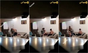 جايب صاحبته الشقه نومها علي بطنها قلعها الكلوت و ناك طيزها خلفي دوجي علي الكنبه