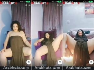 شرموطه مصريه تصور لعشيقها نودز و تعرض جسمها تفتح رجلها كانها ببتناك